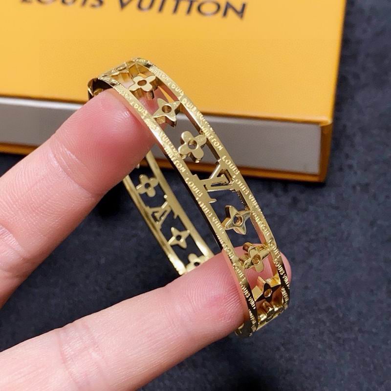 LV Bracelet  05yxs30 (8)