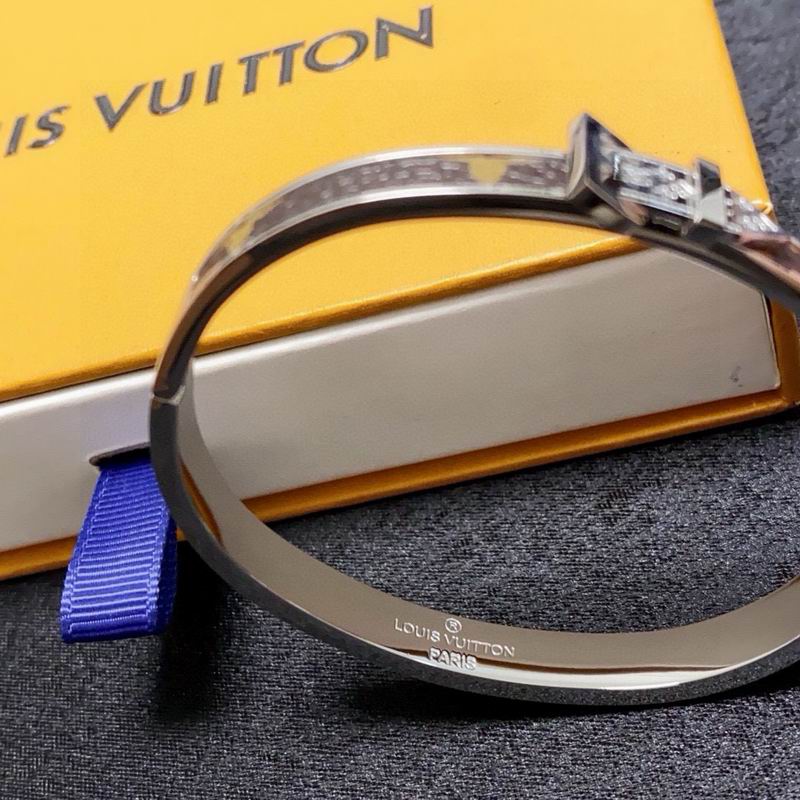 LV Bracelet  05yxs31 (5)