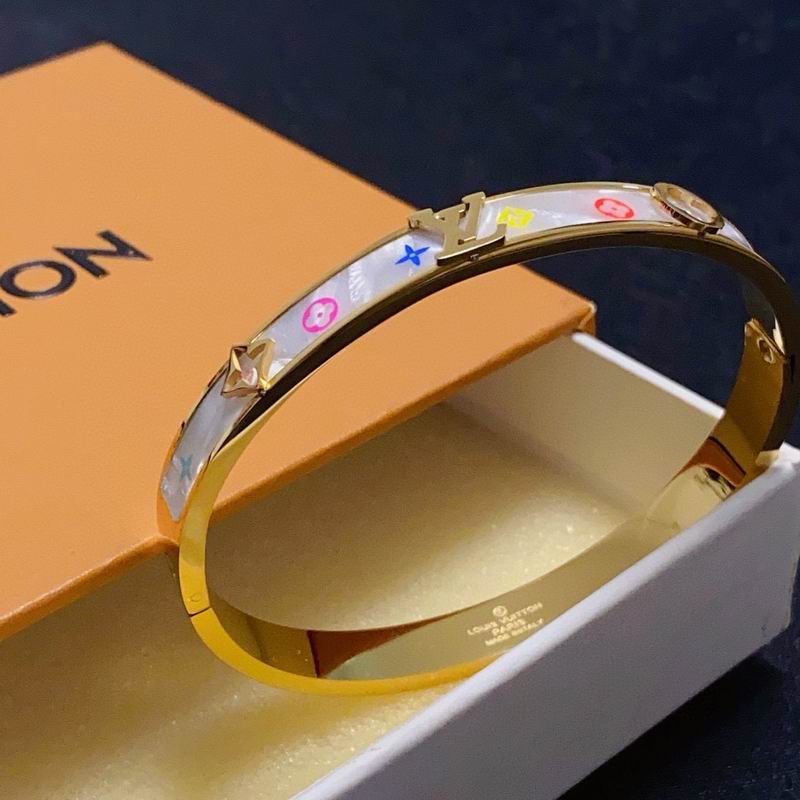 LV Bracelet  05yxs32 (3)