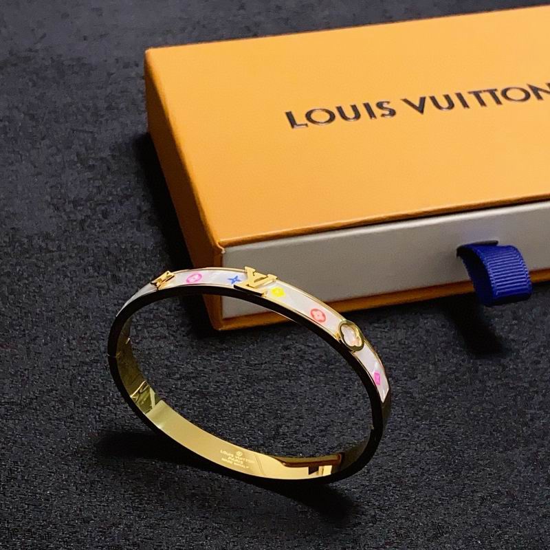 LV Bracelet  05yxs32 (5)