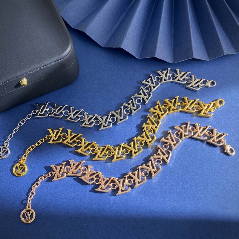 LV Bracelet  05yxs43 (2)