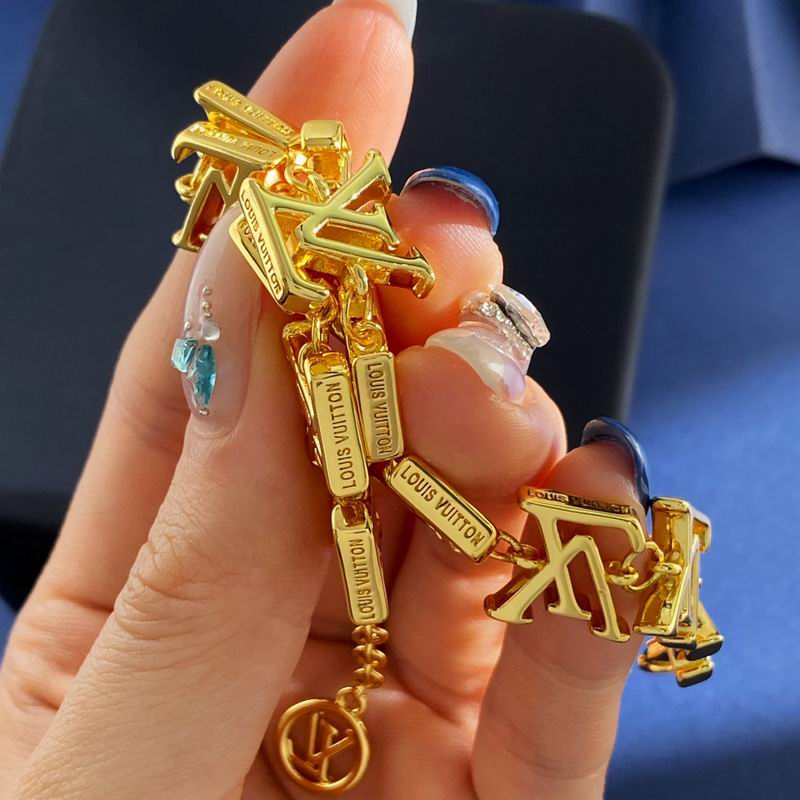 LV Bracelet  05yxs43 (7)