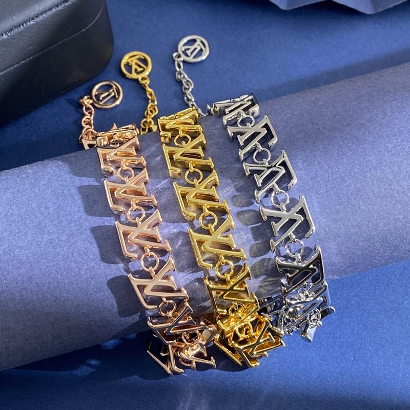 LV Bracelet  05yxs43 (9)