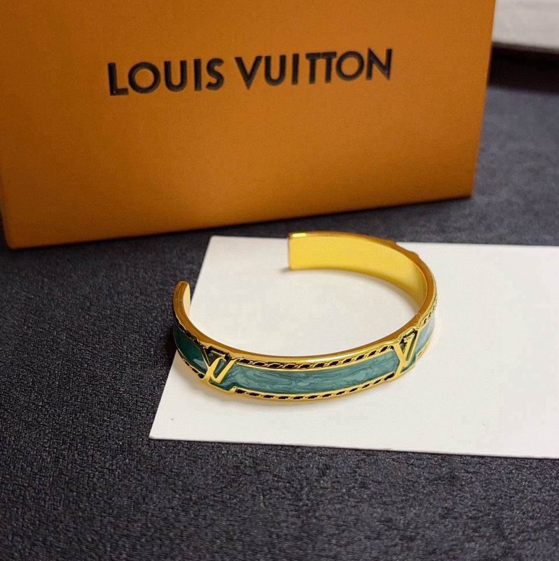 LV Bracelet  05yxs45 (3)