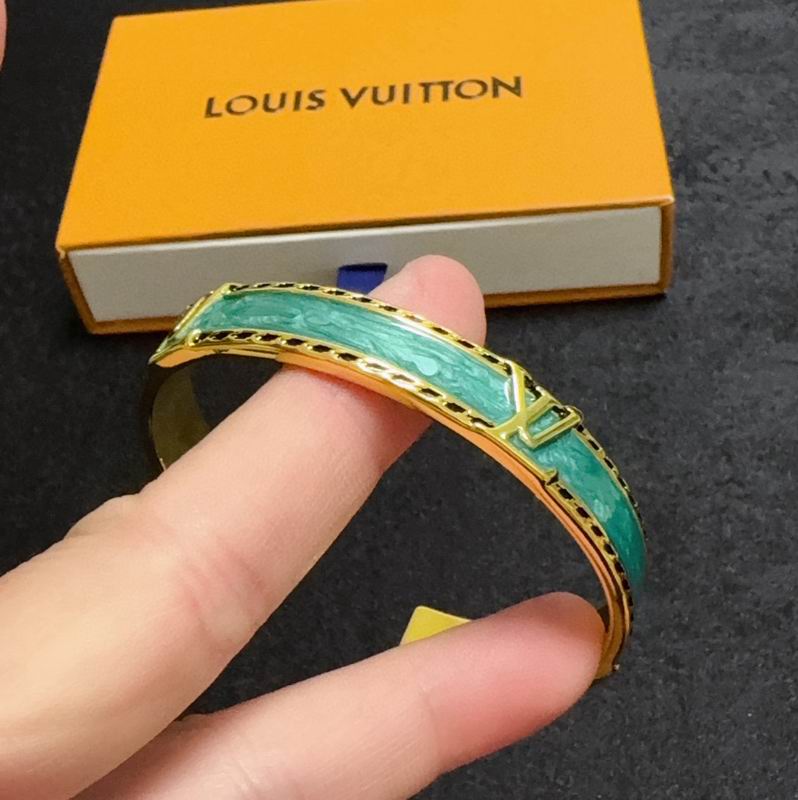 LV Bracelet  05yxs45 (6)