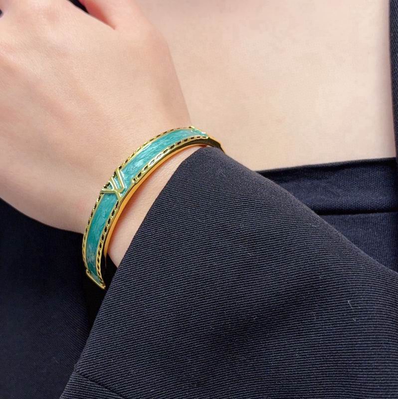LV Bracelet  05yxs45 (8)