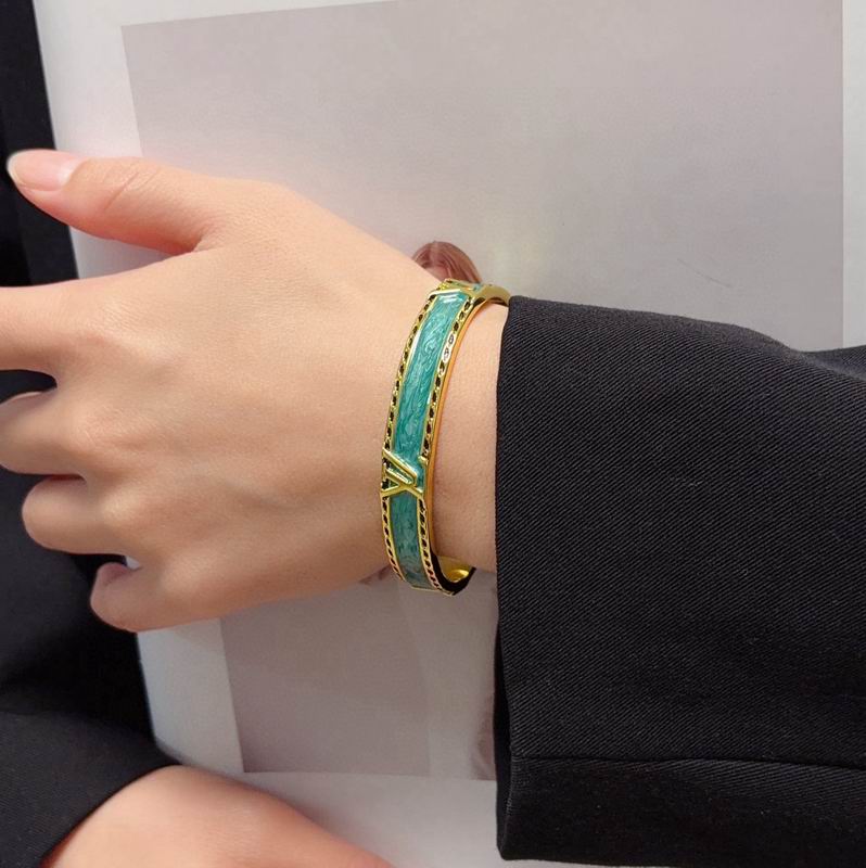 LV Bracelet  05yxs45 (9)