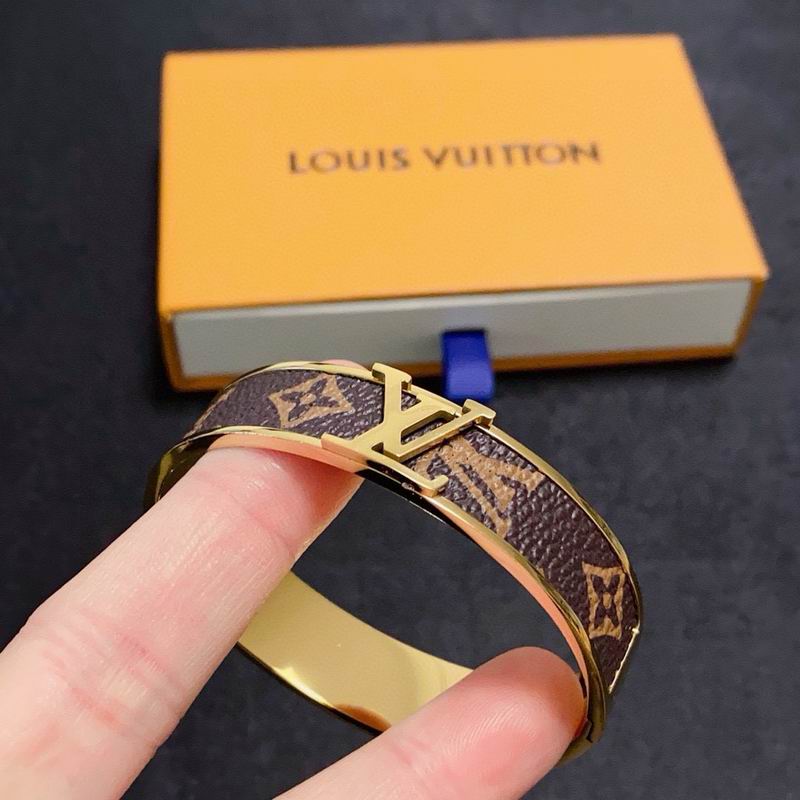 LV Bracelet  05yxs46 (6)