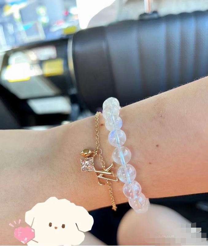 LV Bracelet  05yxs49 (3)