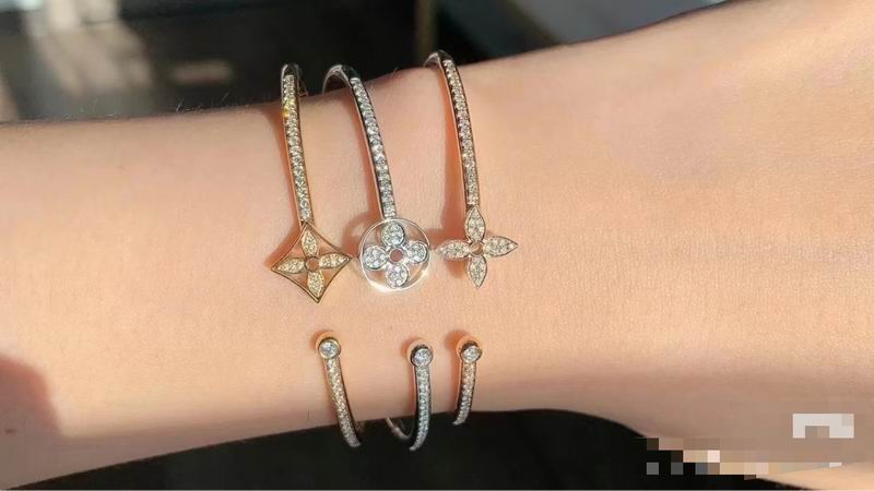 LV Bracelet  05yxs50 (7)