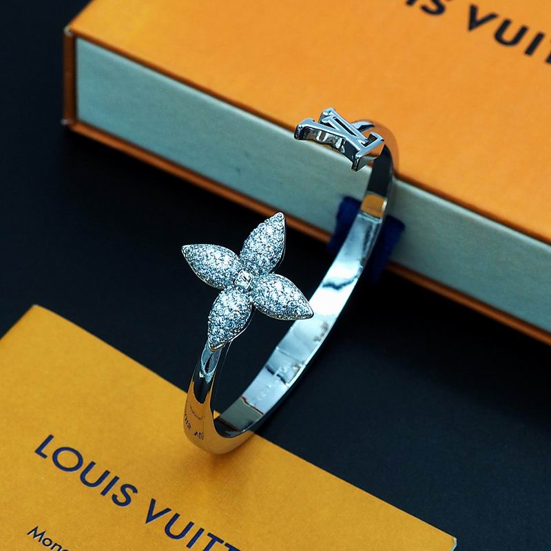 LV Bracelet  05yxs59 (6)