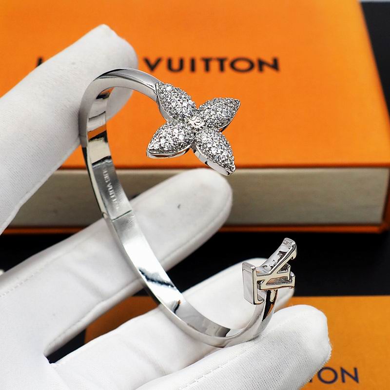 LV Bracelet  05yxs59 (8)