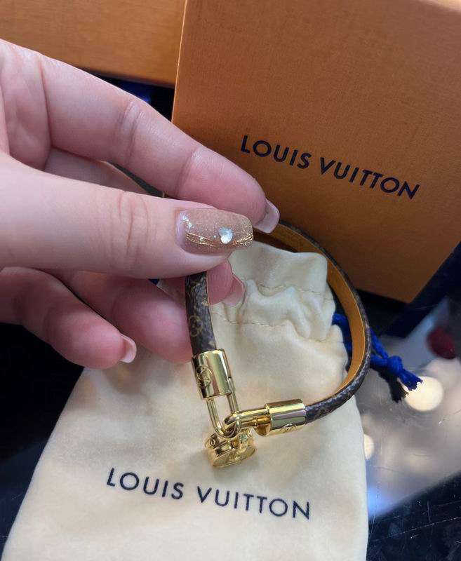 LV Bracelet  05yxs60 (6)