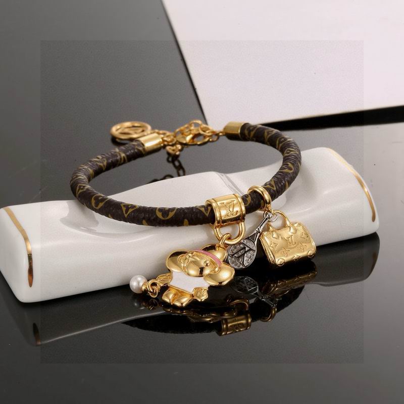 LV Bracelet  05yxs61 (1)