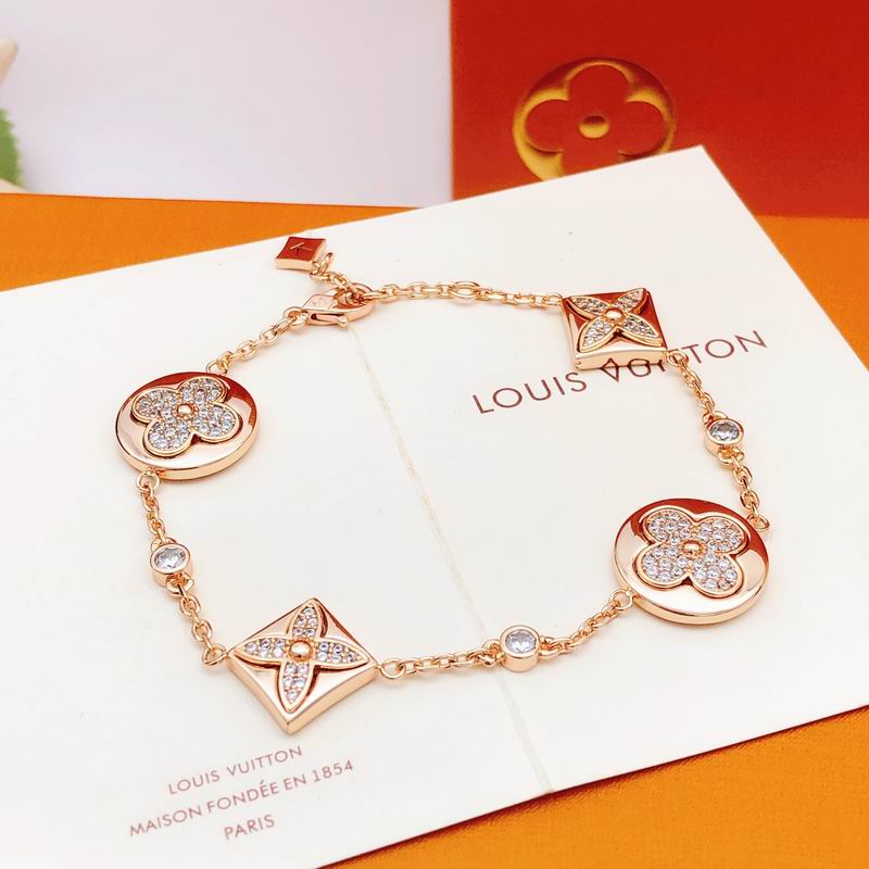LV Bracelet  05yxs63 (4)