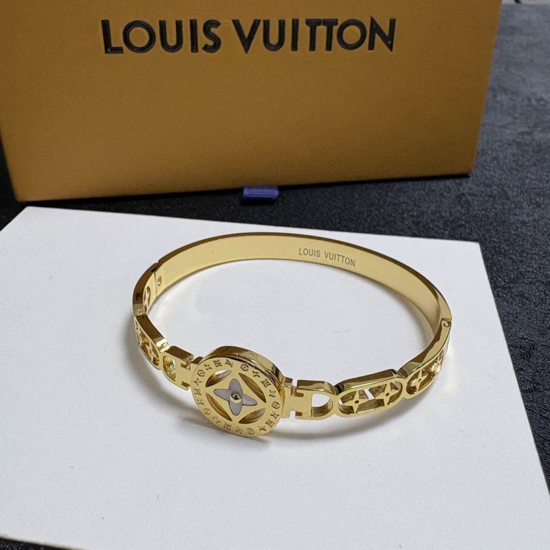 LV Bracelet  05yxs65 (4)