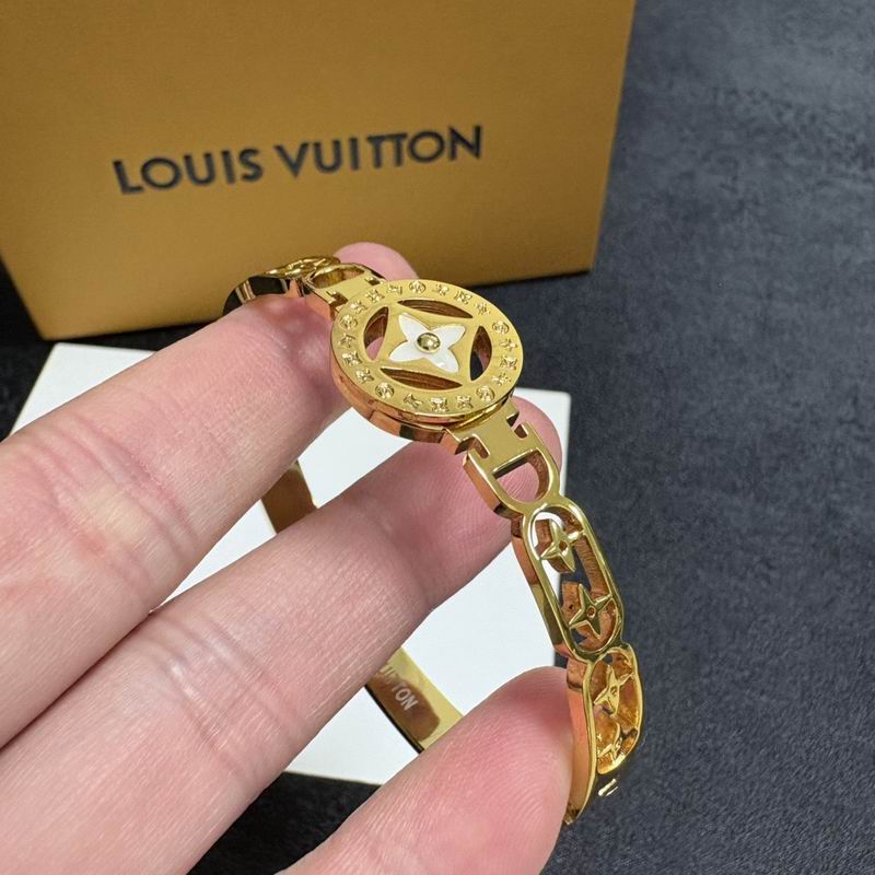 LV Bracelet  05yxs65 (7)