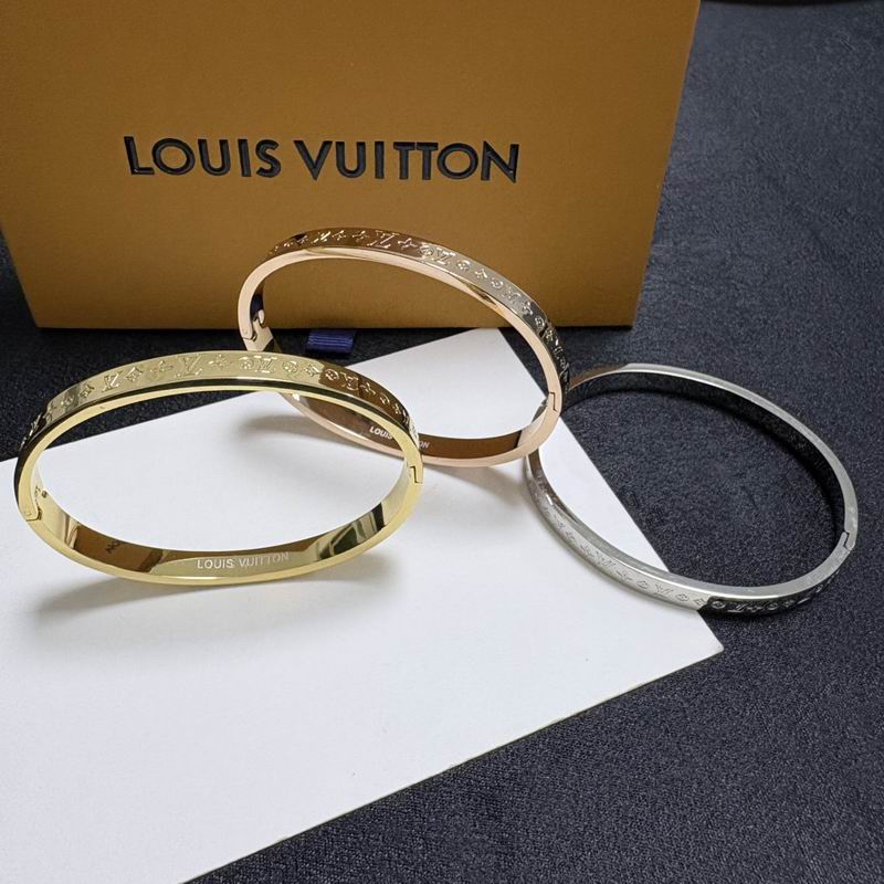 LV Bracelet  05yxs66 (3)