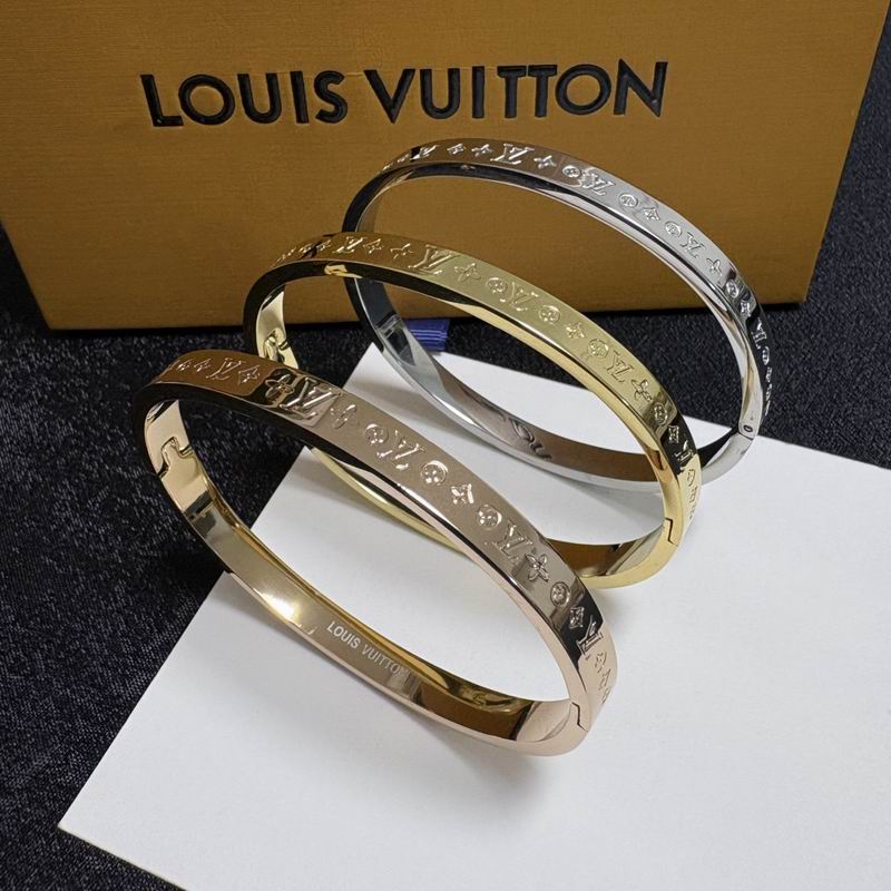 LV Bracelet  05yxs66 (6)