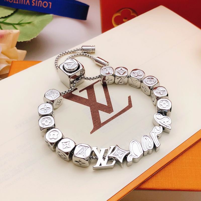 LV Bracelet  05yxs70 (14)