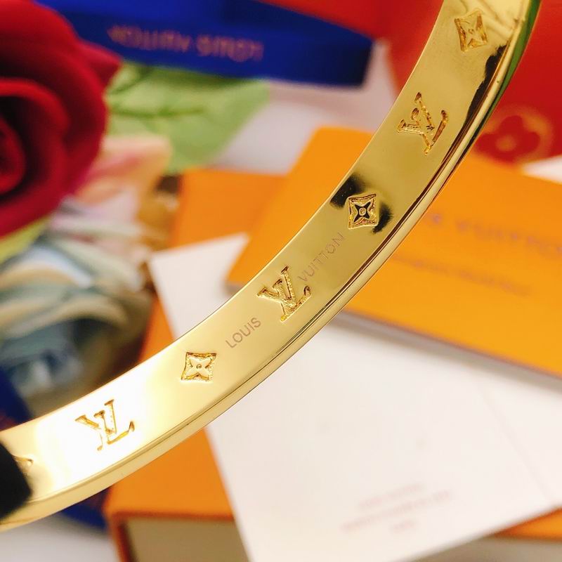 LV Bracelet  05yxs71 (10)