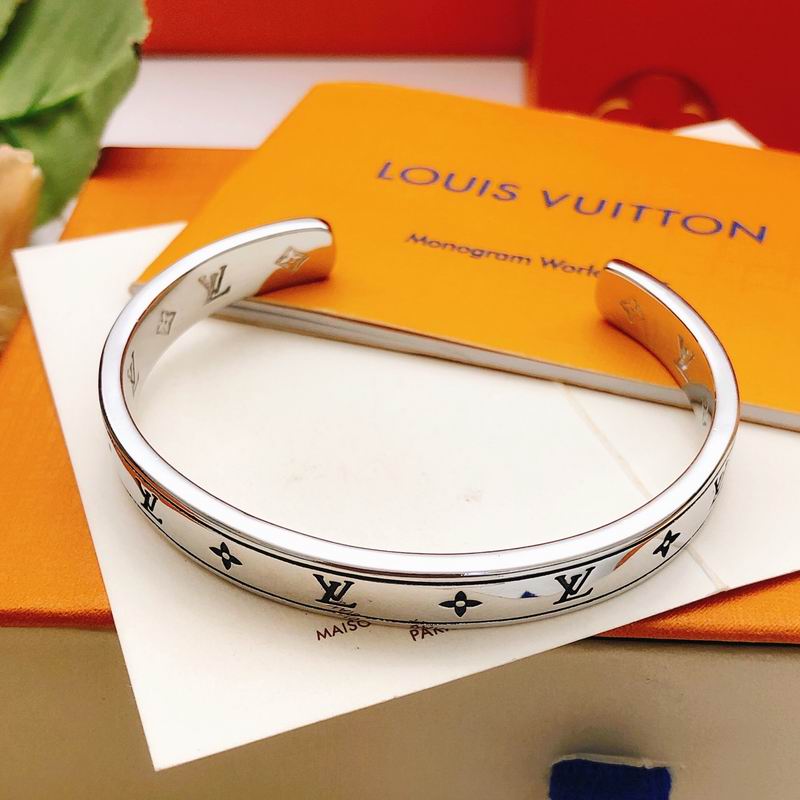 LV Bracelet  05yxs71 (20)