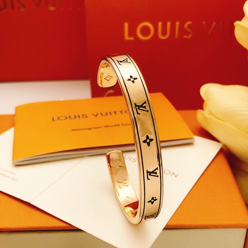 LV Bracelet  05yxs71 (5)