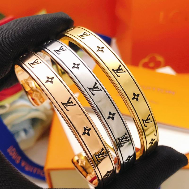 LV Bracelet  05yxs71 (7)