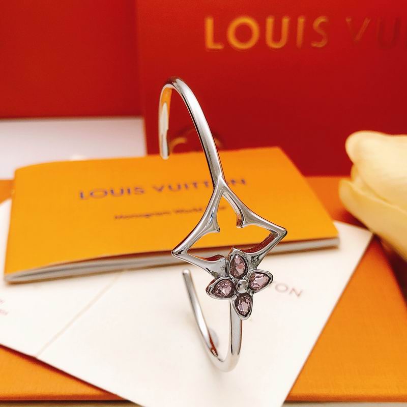 LV Bracelet  05yxs73 (5)