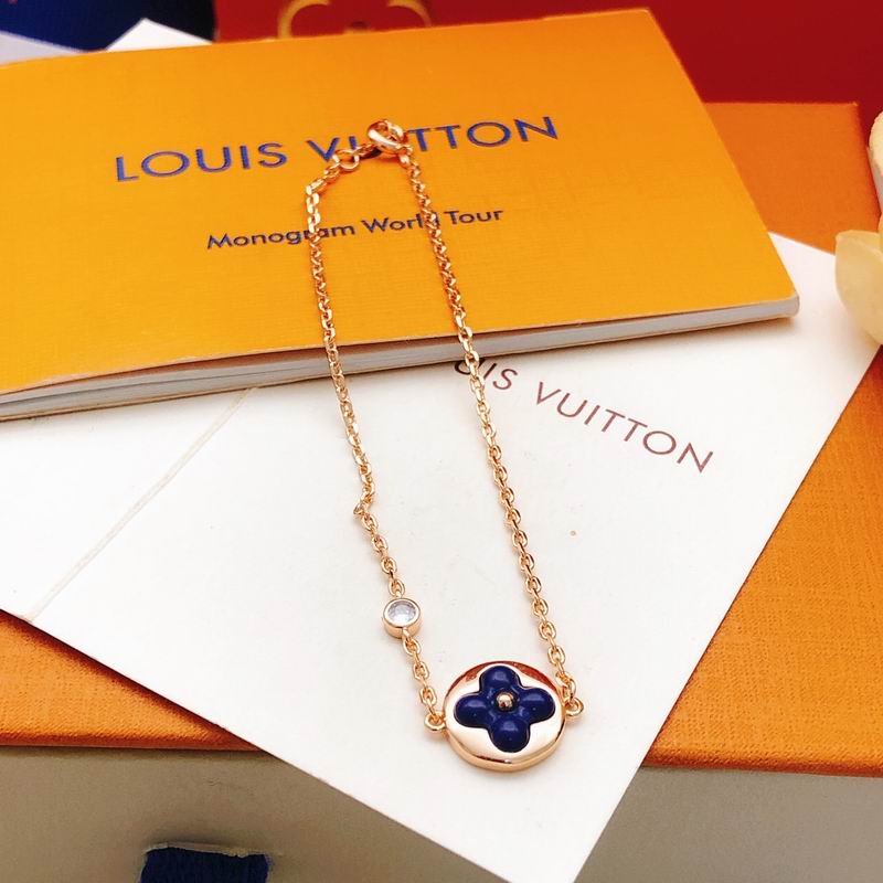 LV Bracelet  05yxs76 (2)