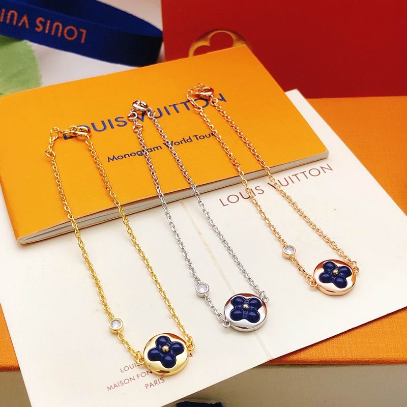 LV Bracelet  05yxs76 (5)
