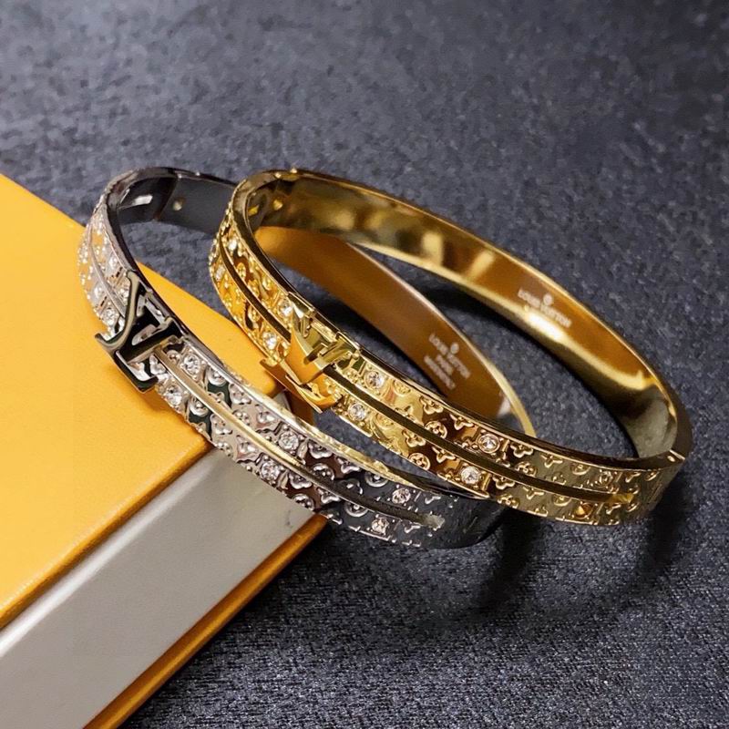 LV Bracelet  05yxs81 (4)