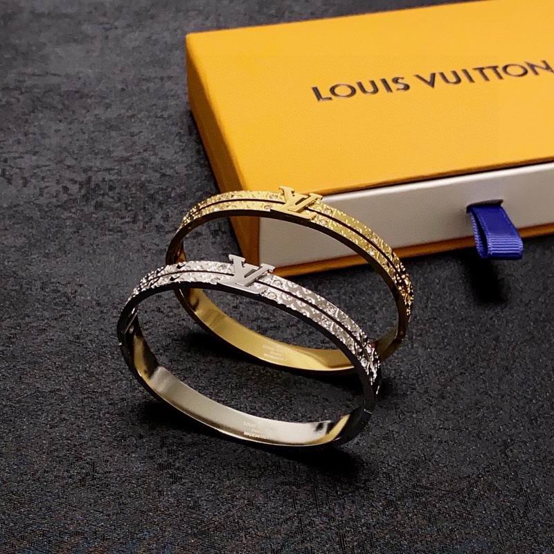 LV Bracelet  05yxs81 (9)