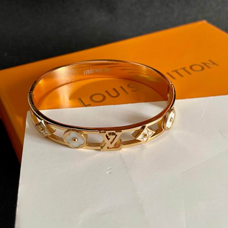 LV Bracelet  05yxs83 (11)