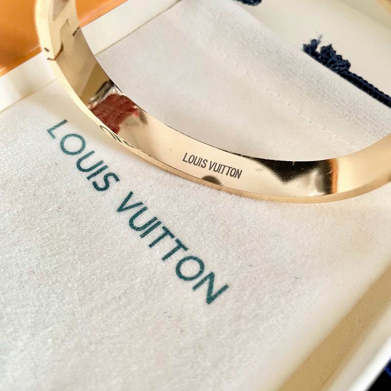LV Bracelet  05yxs83 (13)