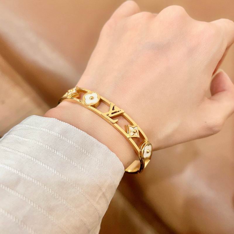 LV Bracelet  05yxs83 (7)