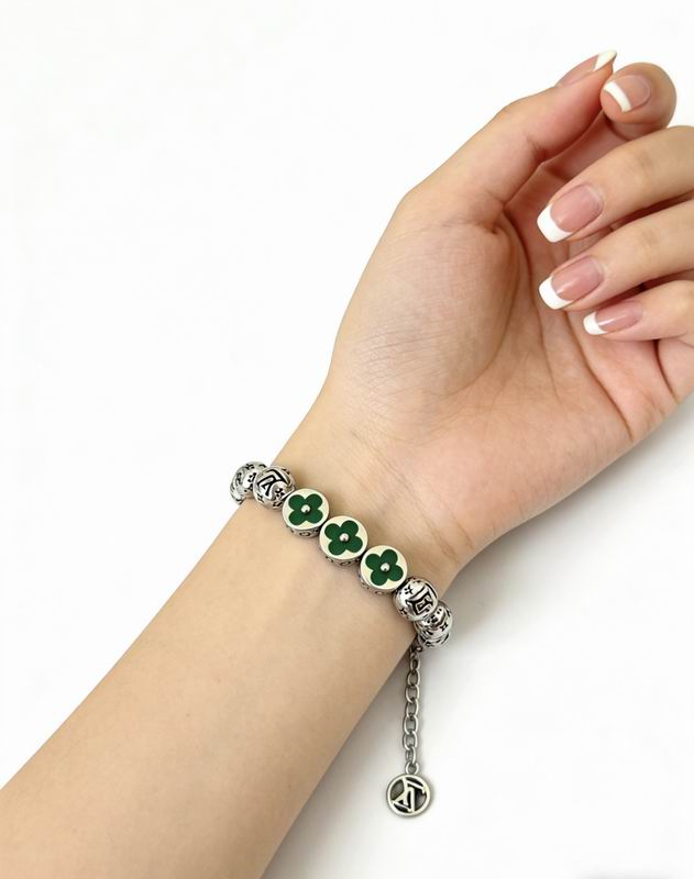 LV Bracelet  05yxs84 (13)