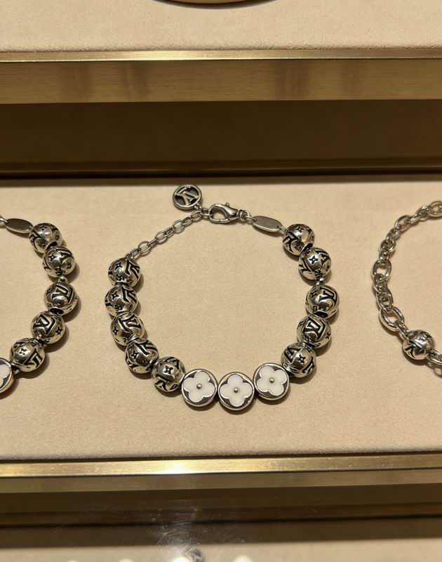 LV Bracelet  05yxs84 (8)