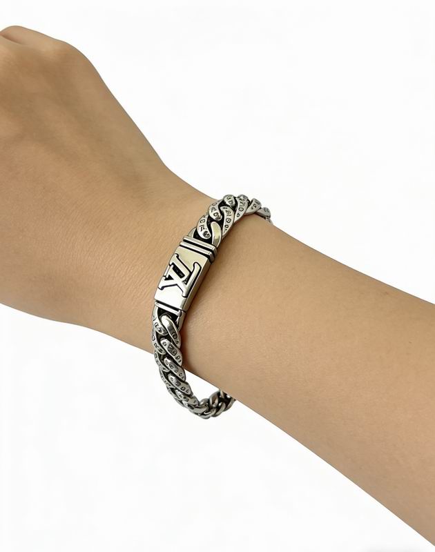 LV Bracelet  05yxs86 (6)