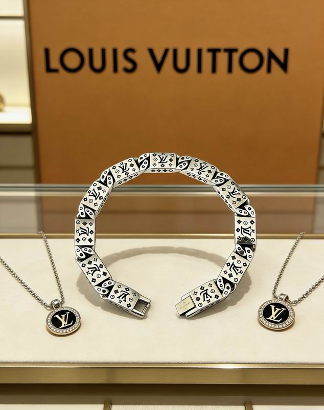 LV Bracelet  05yxs88 (6)