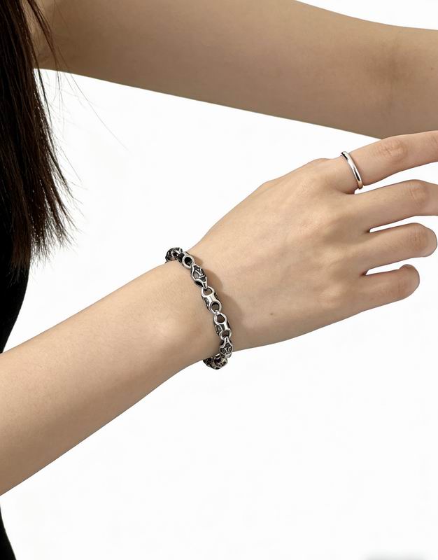 LV Bracelet  05yxs90 (5)