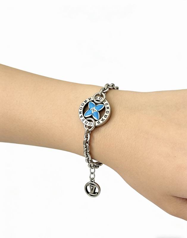 LV Bracelet  05yxs92 (5)