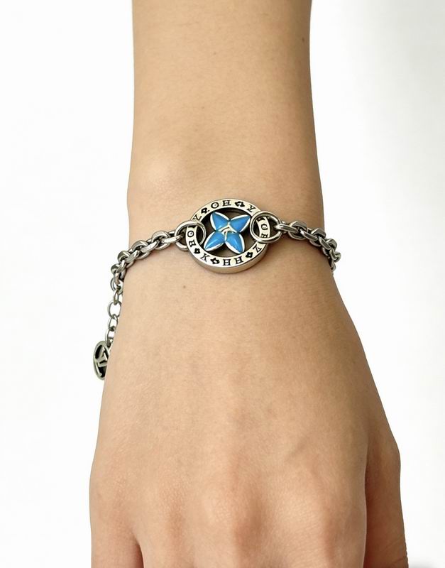 LV Bracelet  05yxs92 (6)