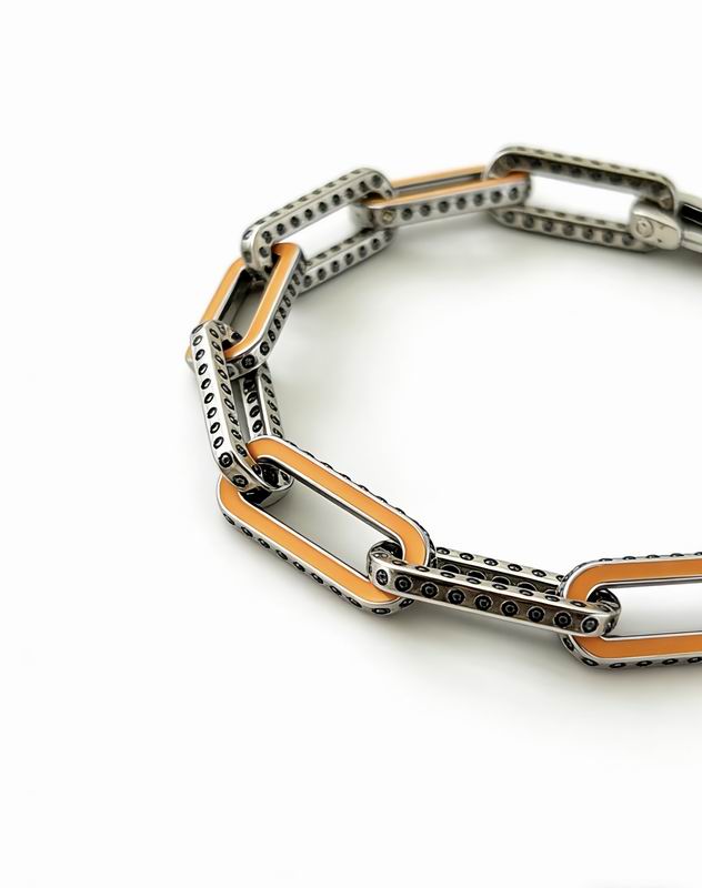 LV Bracelet  05yxs98 (3)