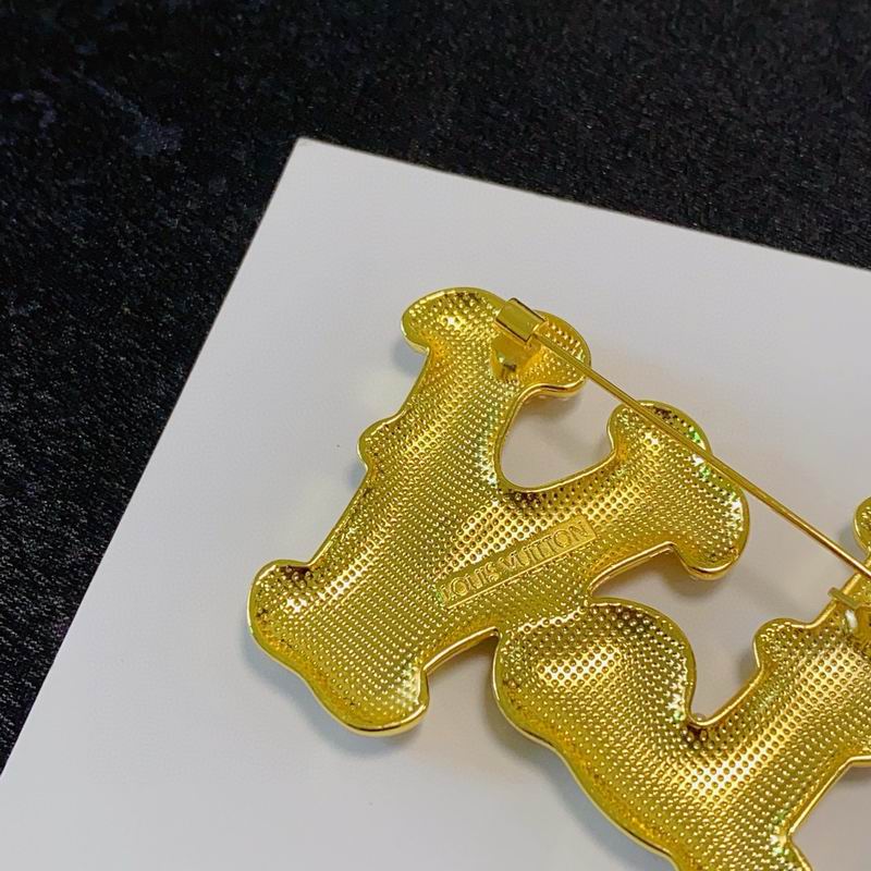 LV Brooch 04yxs10 (3)