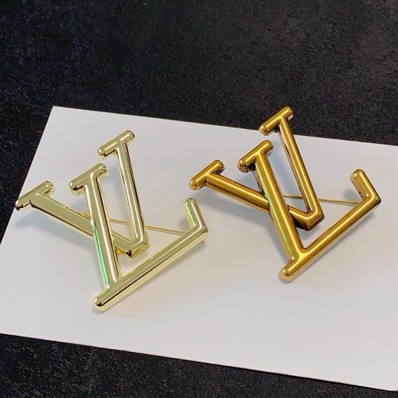 LV Brooch 04yxs11 (2)