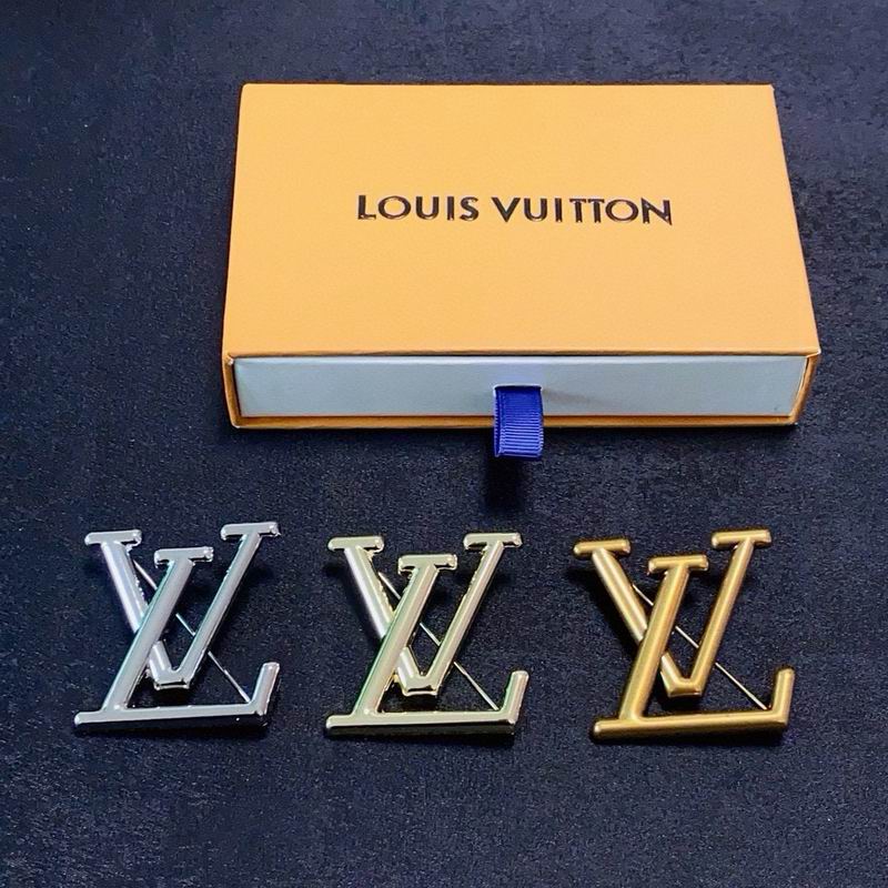 LV Brooch 04yxs11 (7)