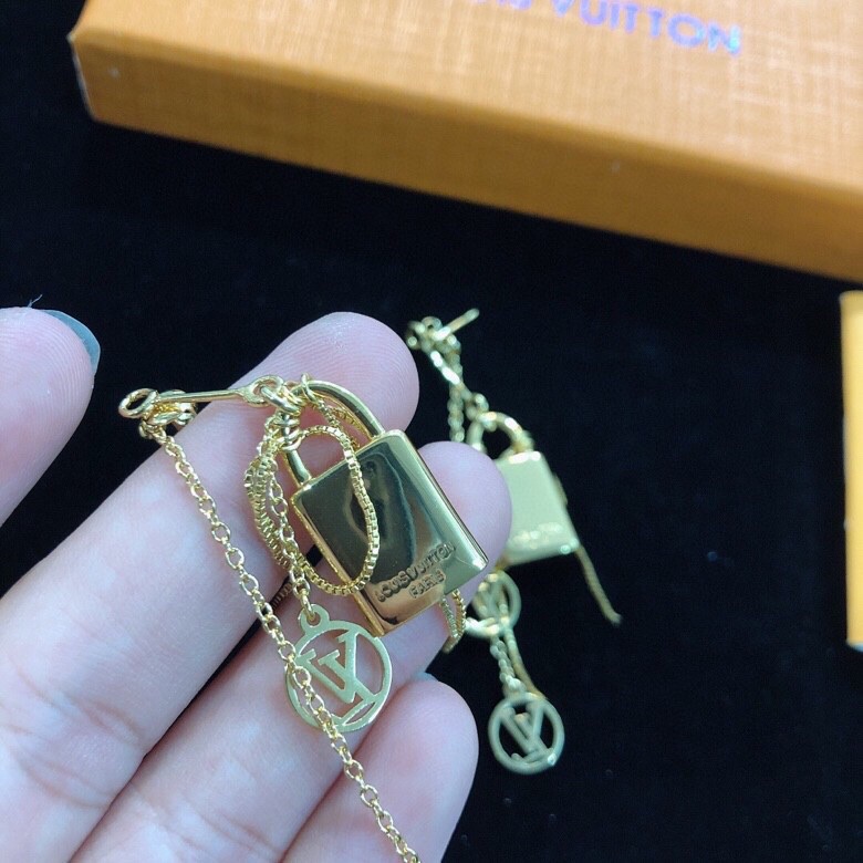 LV Earring 04yxs195 (6)