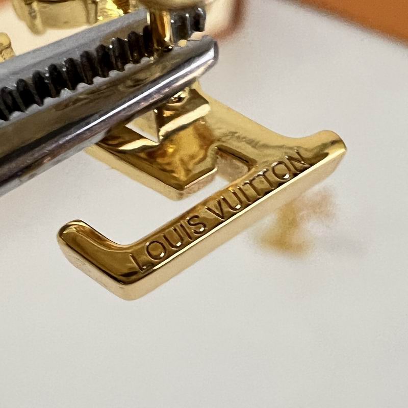 LV Earring 05yxs37 (6)