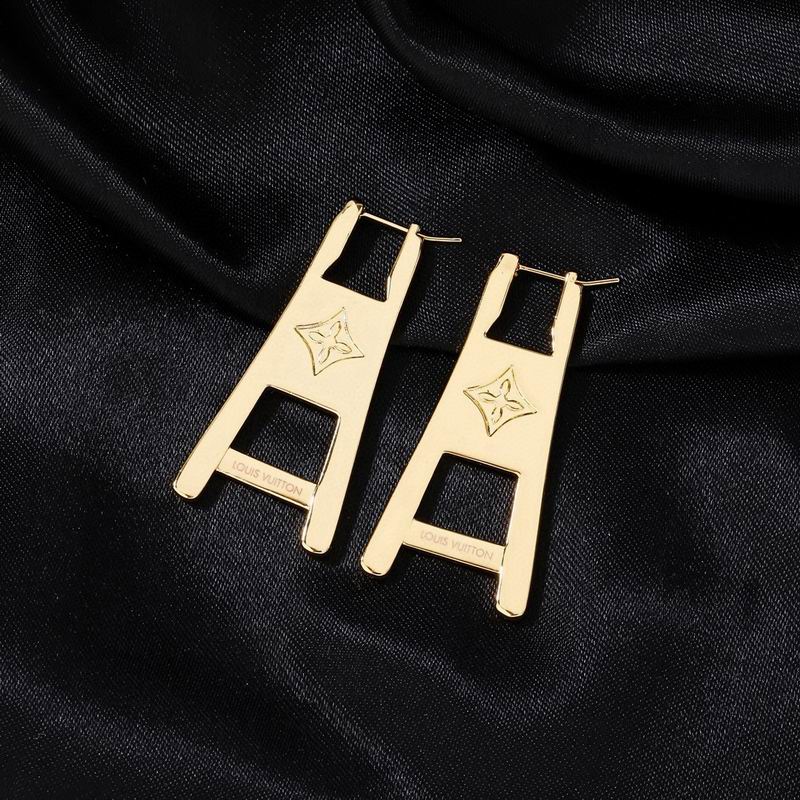 LV Earring 05yxs67 (4)